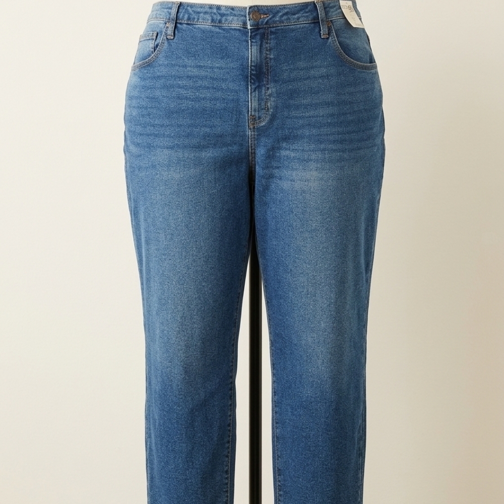Terra & Sky Straight Leg Jeans in Medium Blue